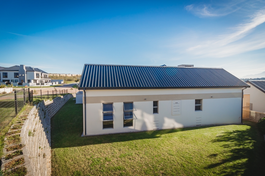 4 Bedroom Property for Sale in Kingswood Golf Estate Western Cape